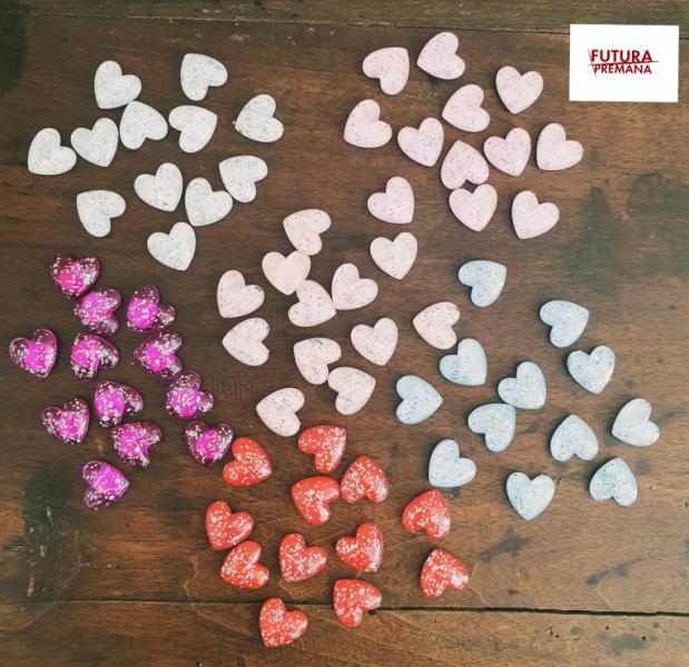 Cuoricini resina glitter