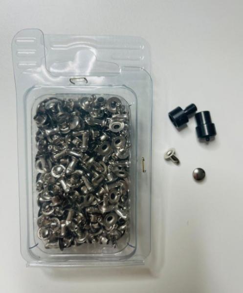 Rivetti cod.033 con punzoni