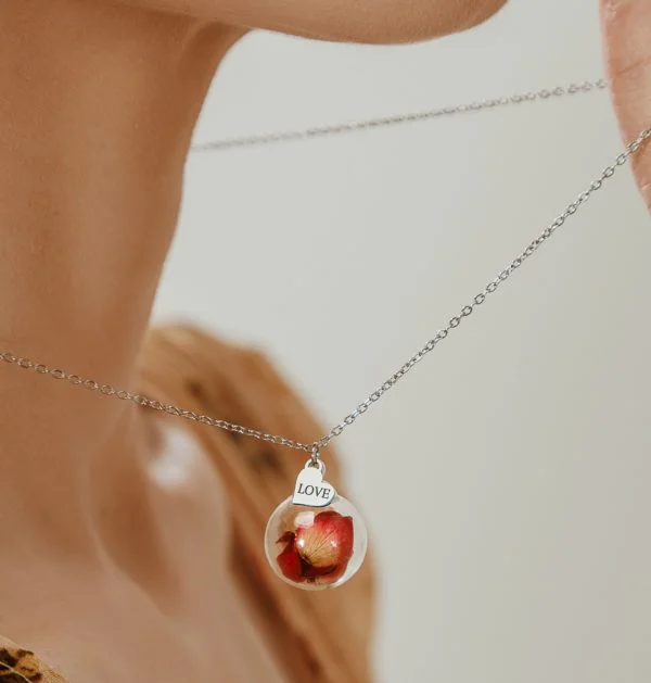 Collana il Giadino dei Desideri Dell'amore e dell'amicizia "Rosa"